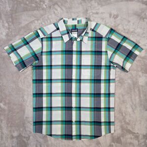Patagonia Go To Shirt Mens Large Plaid Blue Green White Short Sleeve Button Up